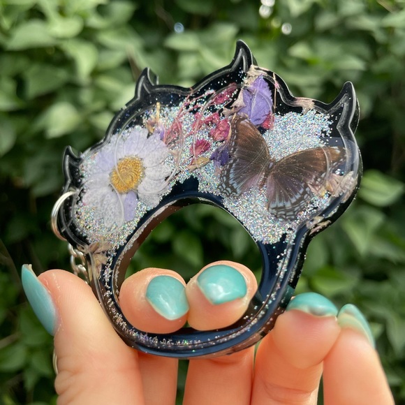 Handmade Resin Keychain! - Picture 3 of 4